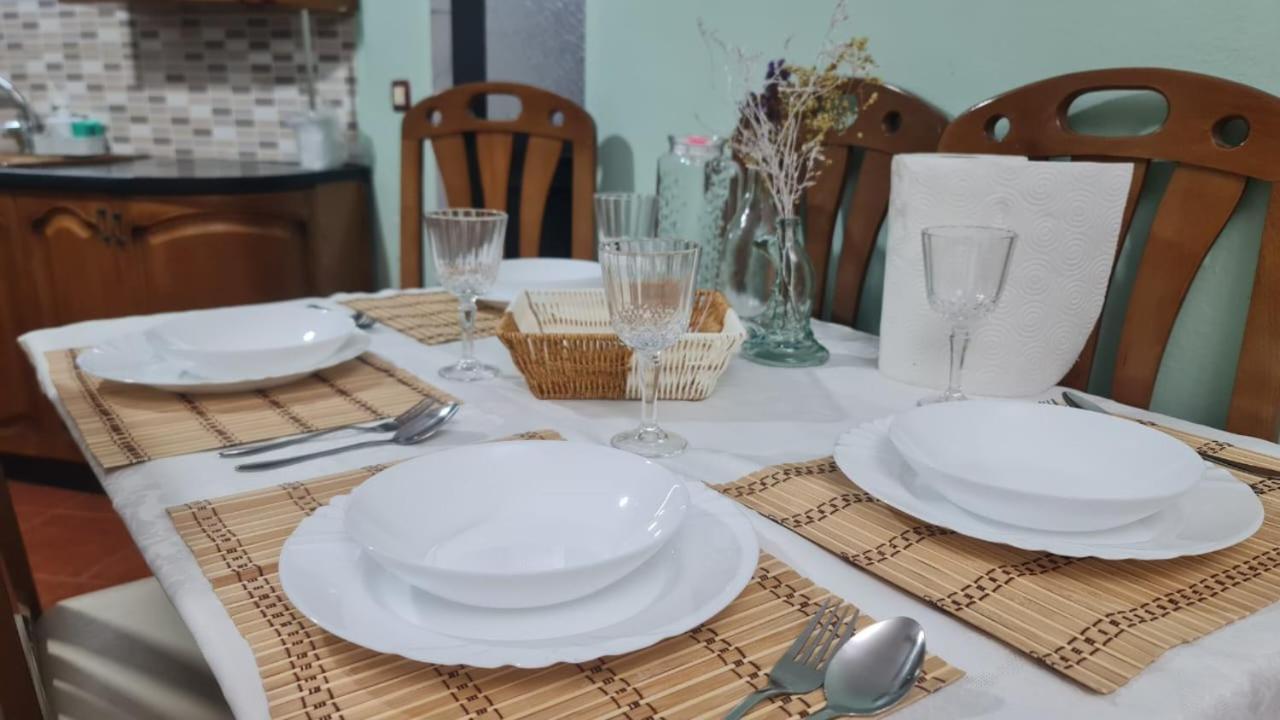 Calmly, Spacious Next To Embassy Apartment Tirana